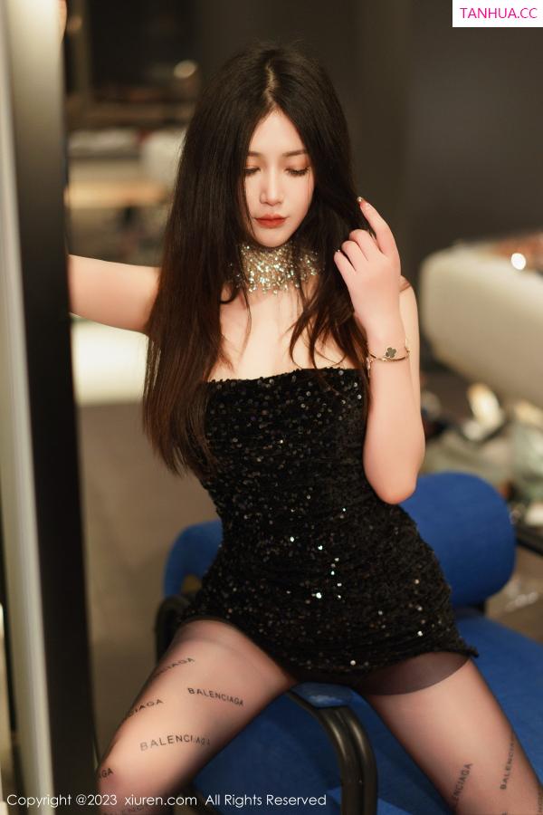 laura阿姣  [XiuRen]高清写真图 2023.02.09 No.6244 laura阿姣 黑丝美腿第17张图片
